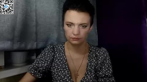 hotmamaqueen234 online show from May 9, 11:00 pm