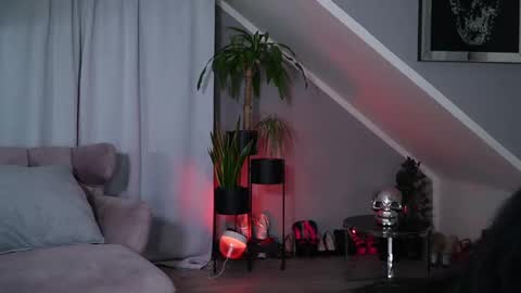 Snapshot of hotmilfbitch chatting on March 1, 7:04 pm hotmilfbitch online show from March 1, 7:04 pm