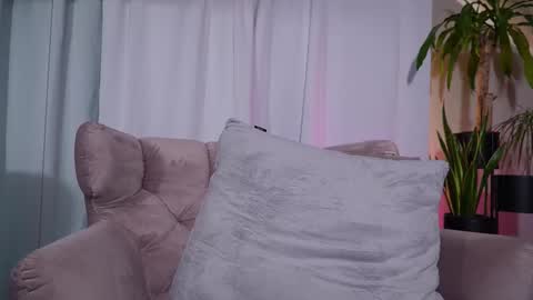 Snapshot of hotmilfbitch chatting on February 21, 4:29 am hotmilfbitch online show from February 21, 4:29 am