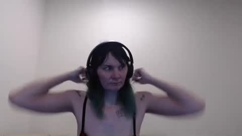 hotmodel1984 online show from April 2, 8:49 pm