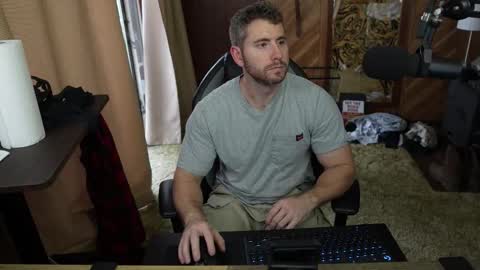 hotmuscles6t9 online show from March 4, 10:40 pm