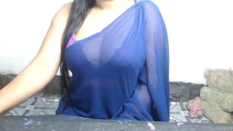 Snapshot of hotmuskan21 chatting on January 16, 5:44 pm Muskan online show from January 16, 5:44 pm