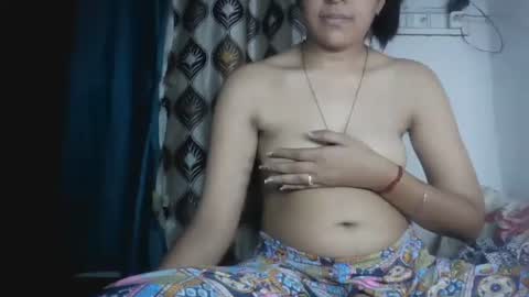 lola online show from April 15, 2:42 pm