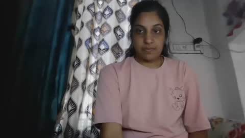 lola online show from February 16, 9:40 am