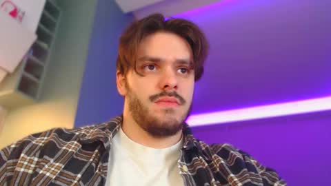 Snapshot of hotpolishsausage chatting on February 13, 11:37 pm Jason online show from February 13, 11:37 pm