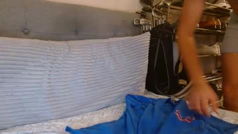 Snapshot of hotsexdude69 chatting on March 11, 4:41 am hotsexdude69 online show from March 11, 4:41 am