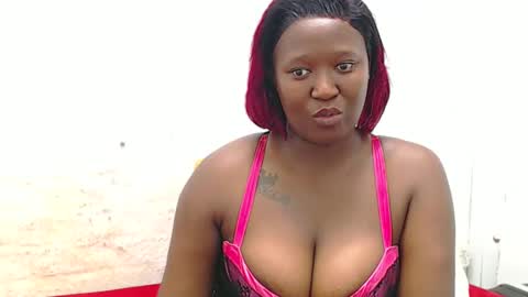 hotsexytracyx online show from December 24, 11:44 pm