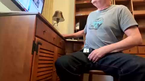 Snapshot of hotsilverdady chatting on October 13, 9:28 pm hotsilverdady online show from October 13, 9:28 pm