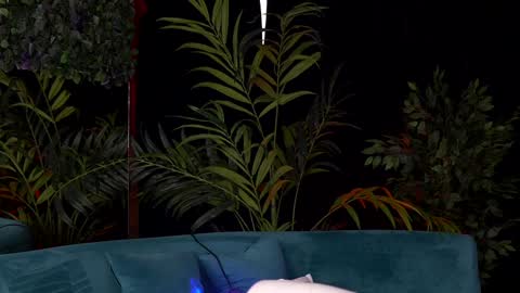 Anais online show from February 3, 9:41 am