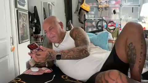 hotstuff775616 online show from November 1, 5:28 am