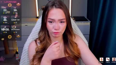 hello Im Eva online show from March 9, 8:08 am