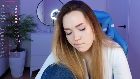 hello Im Eva online show from January 26, 10:45 am