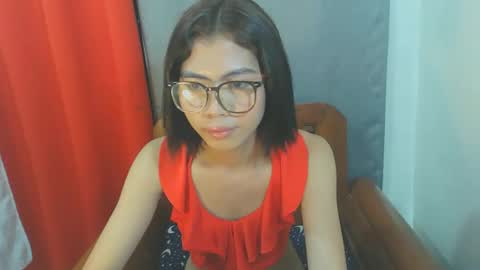 hottestdella69 online show from October 6, 11:00 pm