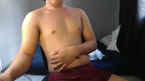 hottie_kyle69 online show from May 27, 2:08 am