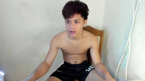 hottie_migs online show from July 20, 3:31 am