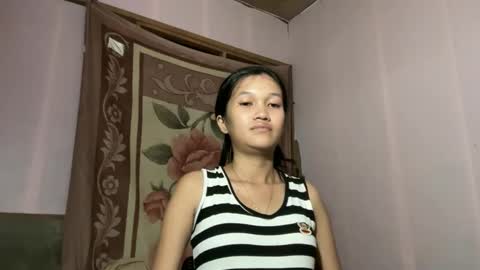 hottie_ptite online show from June 7, 9:25 am