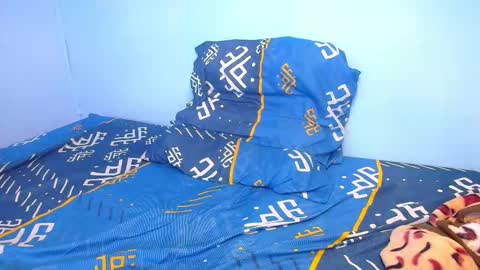 independent Model online show from March 14, 7:12 am