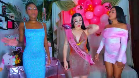 hotties_kittens18 online show from March 7, 8:53 pm