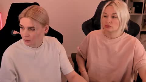 Nessie and Jessie online show from March 8, 2:30 pm