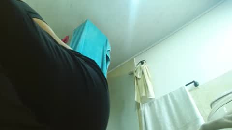 Snapshot of hottymilf69xxx chatting on September 15, 3:57 pm Mary online show from September 15, 3:57 pm
