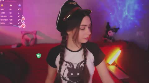 Mia online show from October 7, 5:42 pm