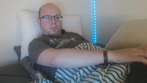 Snapshot of hoyboydkk chatting on October 6, 9:21 pm Christian online show from October 6, 9:21 pm