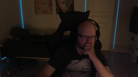 Snapshot of hoyboydkk chatting on October 1, 10:08 pm Christian online show from October 1, 10:08 pm