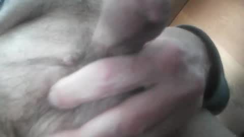 Snapshot of hrubesch2019 chatting on October 17, 7:56 am hrubesch2019 online show from October 17, 7:56 am