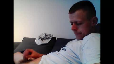 hubikush22 online show from March 8, 5:55 am