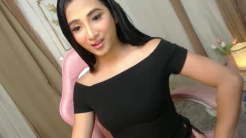Snapshot of hugeasiancockandrea chatting on September 30, 5:56 pm drea online show from September 30, 5:56 pm