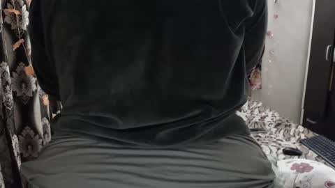 hugeassdevil online show from February 9, 5:01 pm