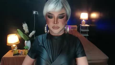 Christine online show from April 15, 9:23 am