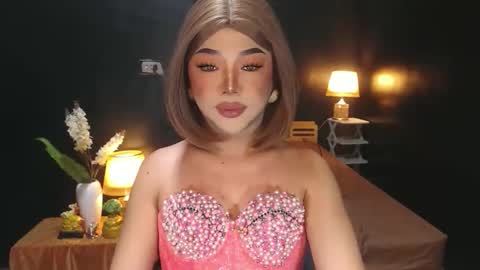 Christine online show from April 16, 11:29 pm