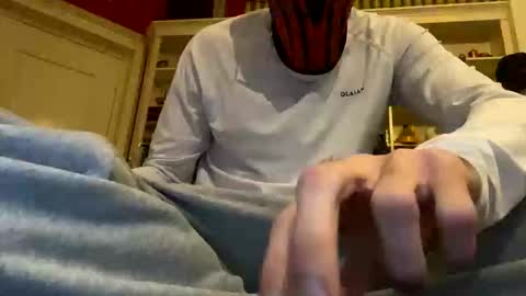 hugewhitecockboy online show from November 20, 10:36 am