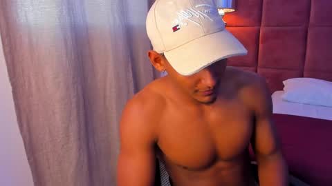 Hugo Cano online show from November 5, 9:06 pm