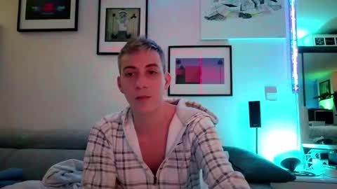 Snapshot of hugolandcam chatting on March 2, 3:48 pm Hugo online show from March 2, 3:48 pm