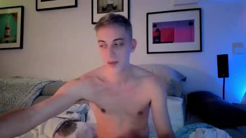Snapshot of hugolandcam chatting on February 14, 11:31 pm Hugo online show from February 14, 11:31 pm