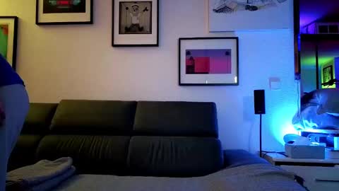 Snapshot of hugolandcam chatting on February 20, 8:58 pm Hugo online show from February 20, 8:58 pm