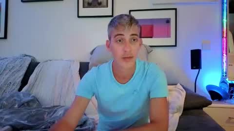 Snapshot of hugolandcam chatting on September 8, 2:49 pm Hugo online show from September 8, 2:49 pm