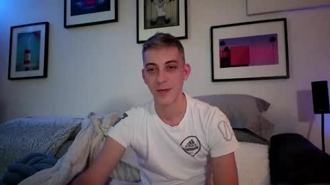 Snapshot of hugolandcam chatting on February 12, 9:01 pm Hugo online show from February 12, 9:01 pm