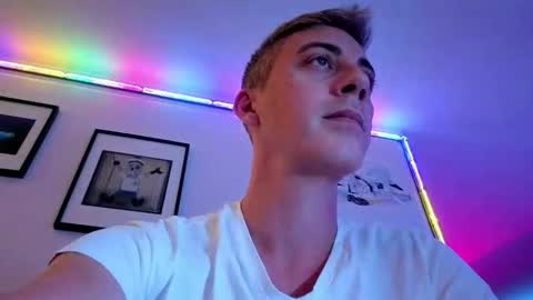 Snapshot of hugolandcam chatting on October 10, 9:19 pm Hugo online show from October 10, 9:19 pm