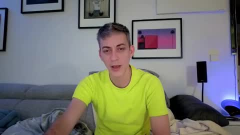 Snapshot of hugolandcam chatting on February 2, 5:04 pm Hugo online show from February 2, 5:04 pm