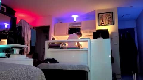 Snapshot of hugolandcam chatting on March 4, 8:38 pm Hugo online show from March 4, 8:38 pm