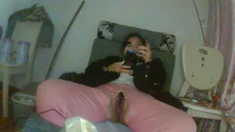 hujiajia520321431 online show from January 11, 11:55 pm