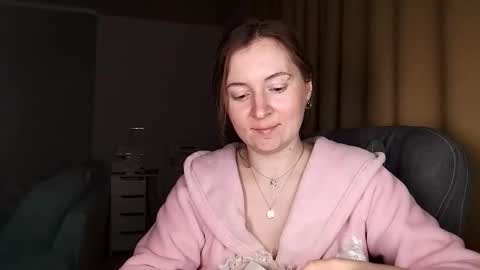 HumpyGrey online show from April 13, 6:01 pm