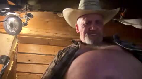 hung34u online show from April 4, 10:55 am