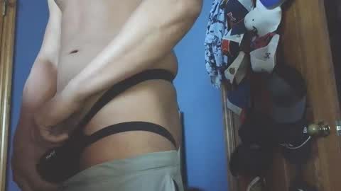 hunglikeray2286 online show from May 16, 6:43 am