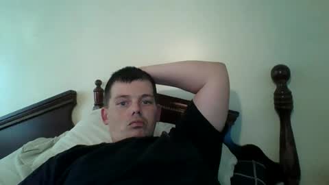 huntdog1221 online show from June 27, 8:59 pm
