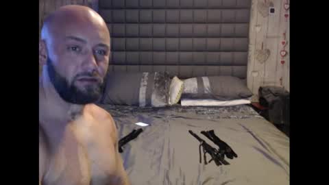 HunterandEsme online show from January 10, 6:31 am