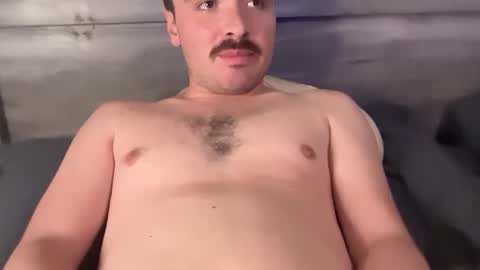 Snapshot of hunterbentleyy chatting on September 12, 10:12 pm Hunter online show from September 12, 10:12 pm